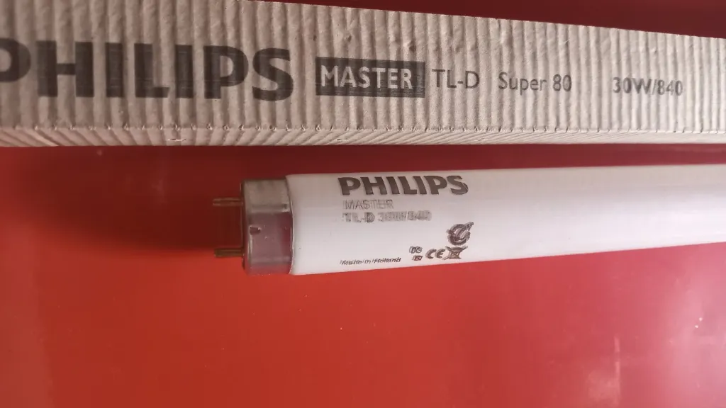 Spectralight TL84 : Philips Master TL-D30W/84o Point of Sale 90cm / 3ft