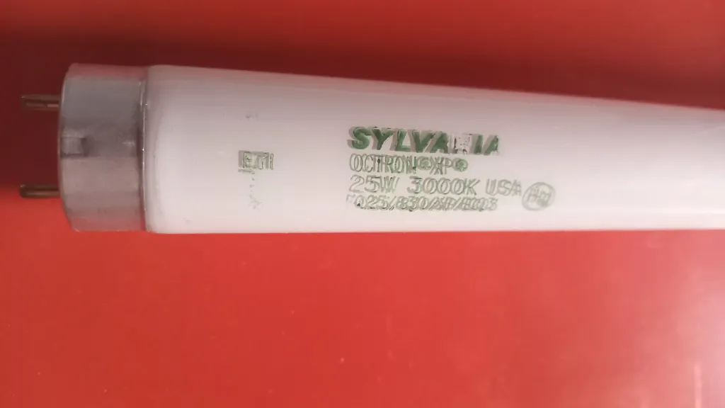 Spectralight U30 : Sylvania Octron XP F025/830/XP/EC03 Ultralume 3500K 90cm / 3ft