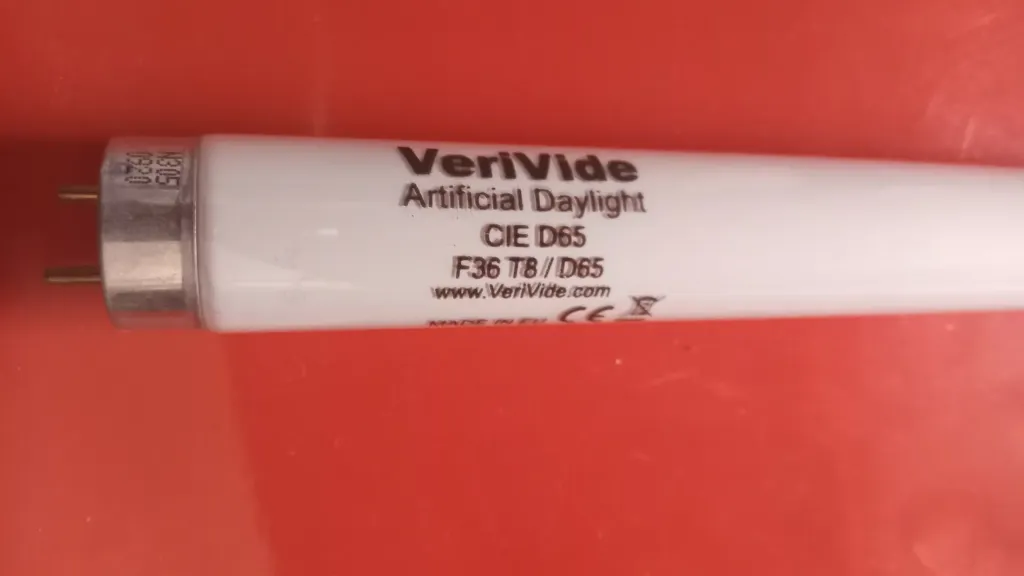 Verivide lamp - D65 : Artificial Day light 120cm/4ft